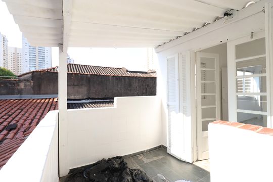 Varanda e Área de serviço  de casa à venda com 2 quartos, 60m² em Vila Romana, São Paulo