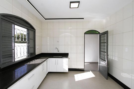 Cozinha  de casa para alugar com 5 quartos, 525m² em Cinquentenario, Belo Horizonte