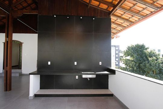 Área de Serviço de casa para alugar com 5 quartos, 525m² em Cinquentenario, Belo Horizonte