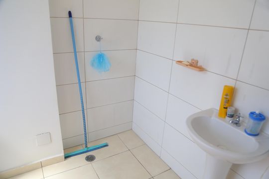 Banheiro de apartamento para alugar com 1 quarto, 55m² em Residencial Bethel, Goiânia
