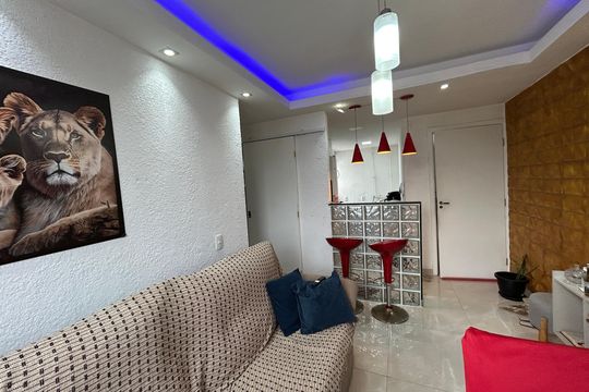 Sala de apartamento à venda com 2 quartos, 45m² em Cavalcanti, Rio de Janeiro
