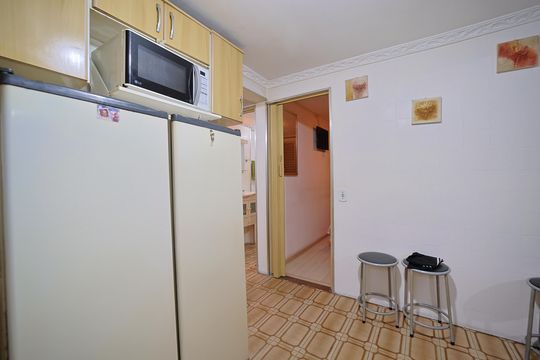 Cozinha de apartamento para alugar com 2 quartos, 48m² em Conjunto Habitacional Padre Manoel da Nobrega, São Paulo