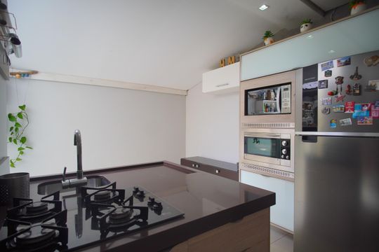 Cozinha de casa de condomínio à venda com 3 quartos, 112m² em São Jorge, Novo Hamburgo