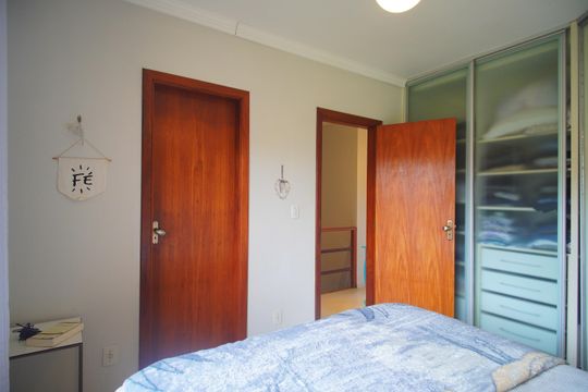 SUITE de casa de condomínio à venda com 3 quartos, 112m² em São Jorge, Novo Hamburgo