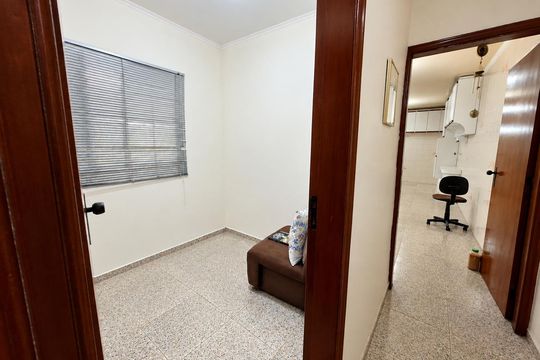 Quarto de casa à venda com 3 quartos, 373m² em Rio Pequeno, São Paulo