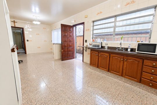 Cozinha de casa à venda com 3 quartos, 373m² em Rio Pequeno, São Paulo