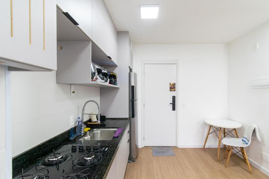Cozinha de apartamento à venda com 2 quartos, 37m² em Vila Paulista, São Paulo