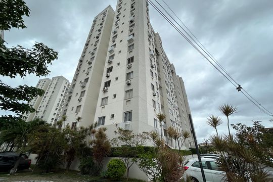 Fachada do bloco de apartamento à venda com 3 quartos, 60m² em Cachambi, Rio de Janeiro