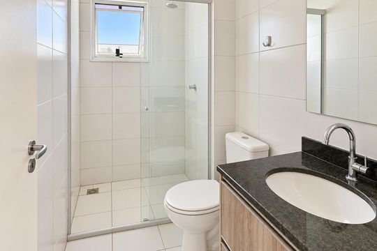 Banheiro da suíte de apartamento para alugar com 3 quartos, 61m² em Sarandi, Porto Alegre