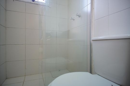 Banheiro da Suíte de apartamento para alugar com 3 quartos, 62m² em Sarandi, Porto Alegre