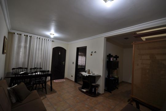 Casa à venda com 4 quartos, 190m² em Vila Nivi, São Paulo