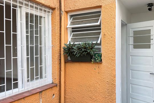 Área externa de kitnet/studio para alugar com 1 quarto, 41m² em Bela Vista, Porto Alegre