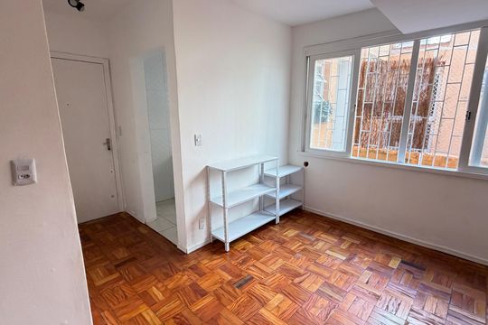 Quarto de kitnet/studio para alugar com 1 quarto, 41m² em Bela Vista, Porto Alegre
