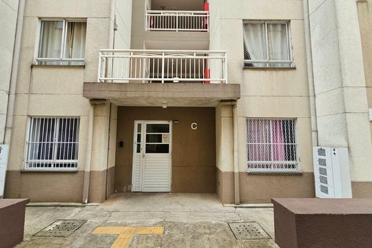 Fachada do bloco de apartamento para alugar com 2 quartos, 48m² em Jardim Zelia, Itaquaquecetuba