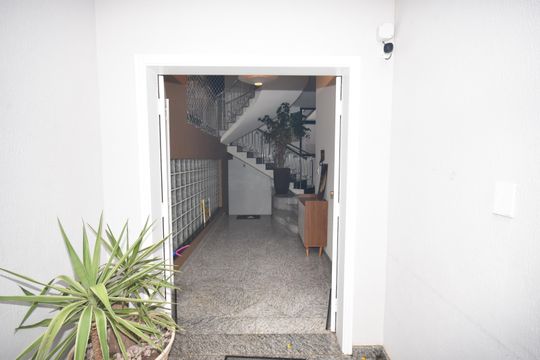 Hall de entrada de casa à venda com 3 quartos, 413m² em Jardim Merci I, Jundiaí