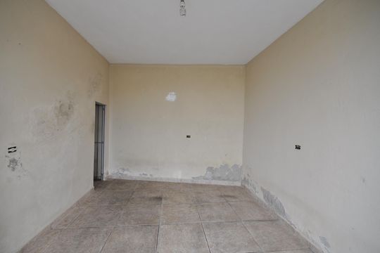Garagem de casa para alugar com 5 quartos, 140m² em Jardim Flor de Maio, São Paulo