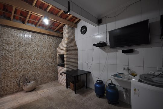 Área de Serviço de casa para alugar com 5 quartos, 140m² em Jardim Flor de Maio, São Paulo