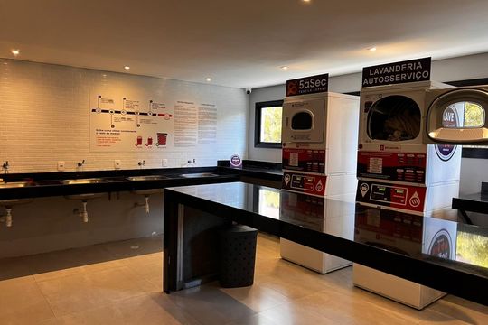 Lavanderia de apartamento à venda com 1 quarto, 40m² em Empresarial 18 do Forte, Barueri