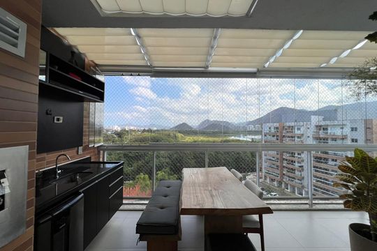 Varanda de apartamento à venda com 4 quartos, 120m² em Barra da Tijuca, Rio de Janeiro