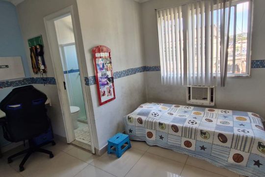 Quarto 2 de casa de condomínio à venda com 4 quartos, 223m² em Taquara, Rio de Janeiro