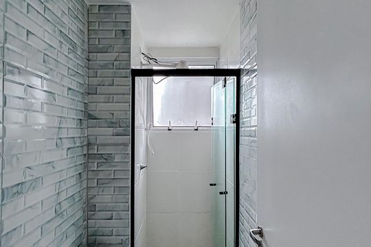 Banheiro de apartamento para alugar com 2 quartos, 43m² em Penha de França, São Paulo