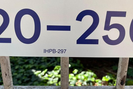 Plaquinha Instalada código IHPB-297 de apartamento à venda com 3 quartos, 68m² em Sarandi, Porto Alegre