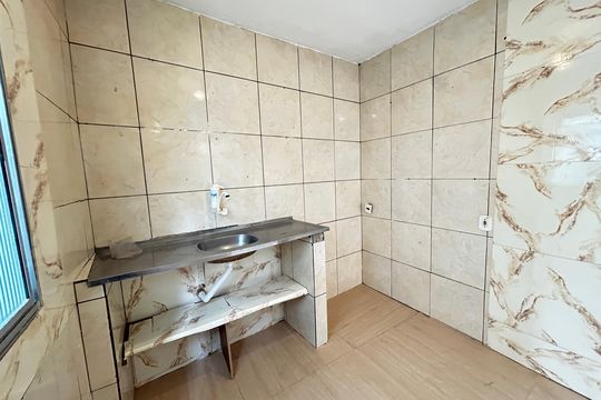 Cozinha de casa para alugar com 1 quarto, 55m² em Vila Valqueire, Rio de Janeiro