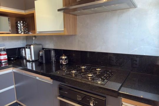 Cozinha de casa de condomínio para alugar com 2 quartos, 136m² em Chácara Primavera, Campinas