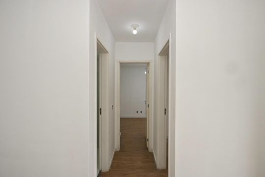 Corredor de apartamento à venda com 2 quartos, 45m² em Jardim Umarizal, São Paulo