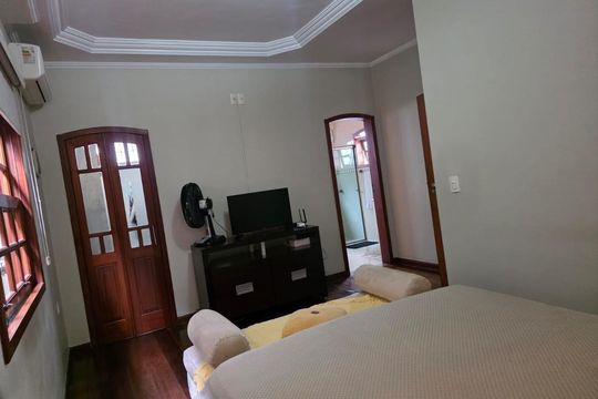 Quarto de casa à venda com 3 quartos, 310m² em Jardim Belval, Barueri