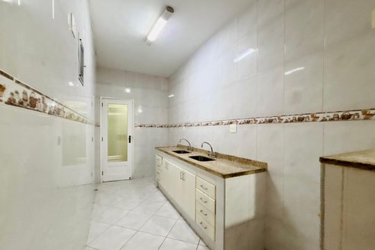 Apartamento para alugar com 3 quartos, 126m² em Copacabana, Rio de Janeiro