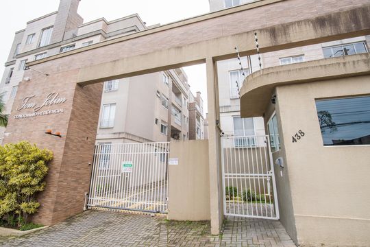 Fachada de apartamento para alugar com 2 quartos, 68m² em Uberaba, Curitiba