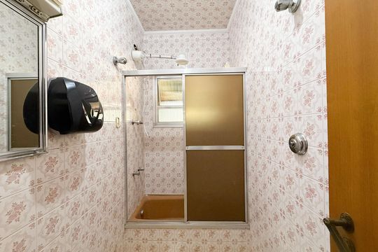 Banheiro de casa para alugar com 3 quartos, 2147483647m² em Vila Arcadia, São Paulo