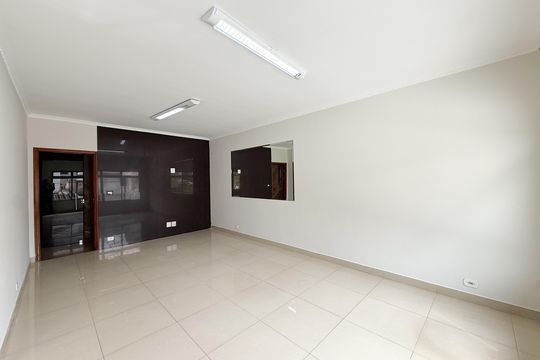 Sala de casa para alugar com 3 quartos, 2147483647m² em Vila Arcadia, São Paulo