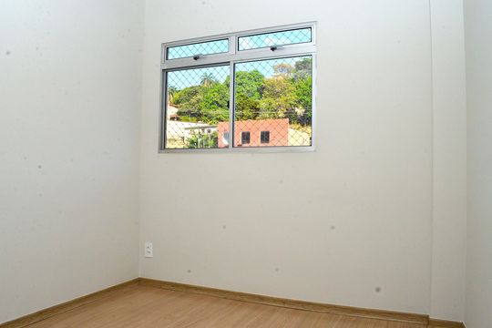 Quarto 2 de apartamento para alugar com 2 quartos, 49m² em Pousada Santo Antonio, Belo Horizonte