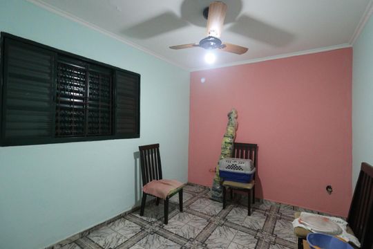 Quarto 1 de casa para alugar com 3 quartos, 110m² em Vila Tiberio, Ribeirão Preto