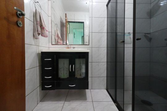 Banheiro de casa para alugar com 3 quartos, 110m² em Vila Tiberio, Ribeirão Preto