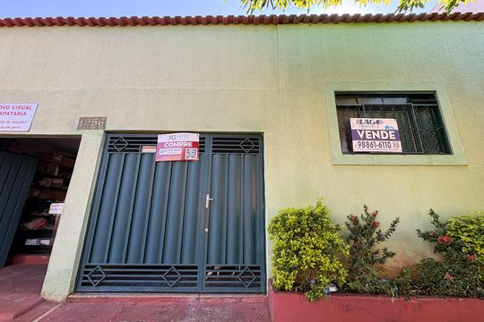 Fachada de casa para alugar com 3 quartos, 110m² em Vila Tiberio, Ribeirão Preto