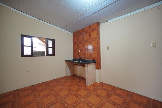 Cozinha  de casa para alugar com 4 quartos, 60m² em São João do Rio Vermelho, Florianópolis