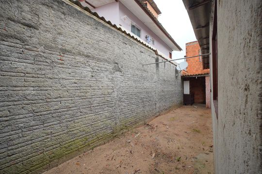 Área externa de casa para alugar com 4 quartos, 60m² em São João do Rio Vermelho, Florianópolis