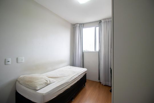 Quarto 1 de apartamento para alugar com 2 quartos, 47m² em Irajá, Rio de Janeiro