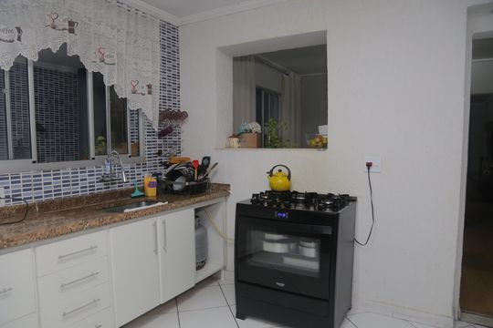 Cozinha  de casa à venda com 4 quartos, 108m² em Vila Regina, São Paulo
