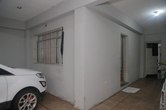 Quintal de casa à venda com 4 quartos, 108m² em Vila Regina, São Paulo