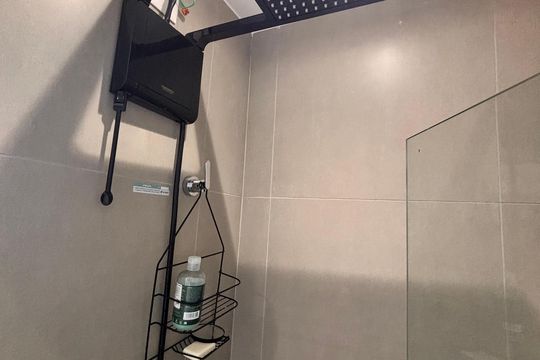 Banheiro de kitnet/studio para alugar com 1 quarto, 28m² em Vila Olímpia, São Paulo