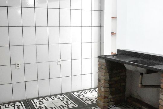 Cozinha de casa para alugar com 1 quarto, 50m² em Jardim Três Corações, São Paulo