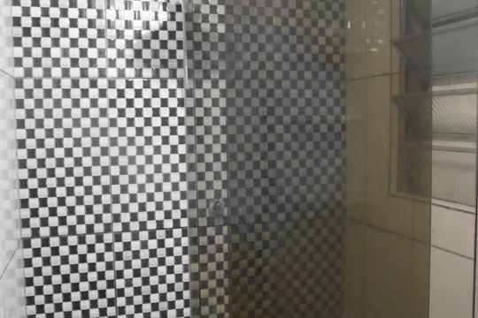 Banheiro de casa para alugar com 1 quarto, 50m² em Jardim Três Corações, São Paulo