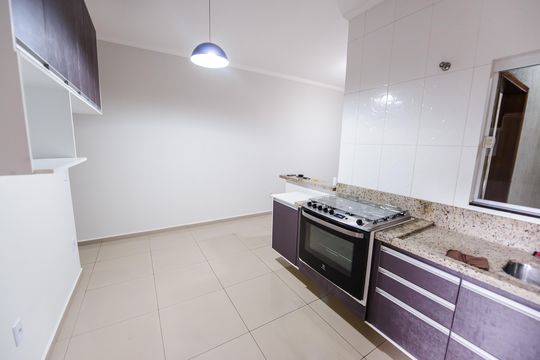 Cozinha de casa para alugar com 3 quartos, 82m² em Loteamento Industrial, Taubaté