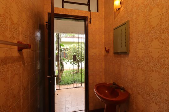 Banheiro de Serviço de casa à venda com 3 quartos, 148m² em Jardim Ocara, Santo André