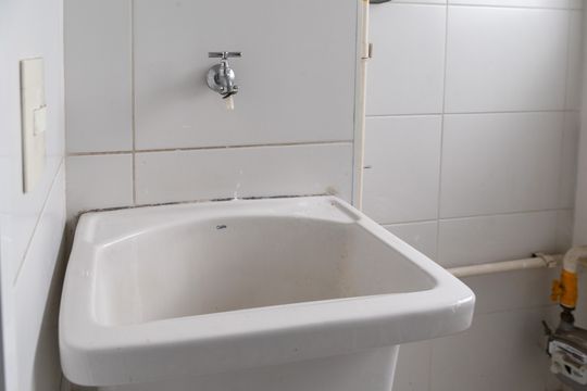 Área de Serviço de apartamento para alugar com 2 quartos, 56m² em Vila Galvão, Guarulhos