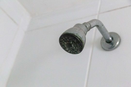Banheiro Social de apartamento para alugar com 2 quartos, 56m² em Vila Galvão, Guarulhos
